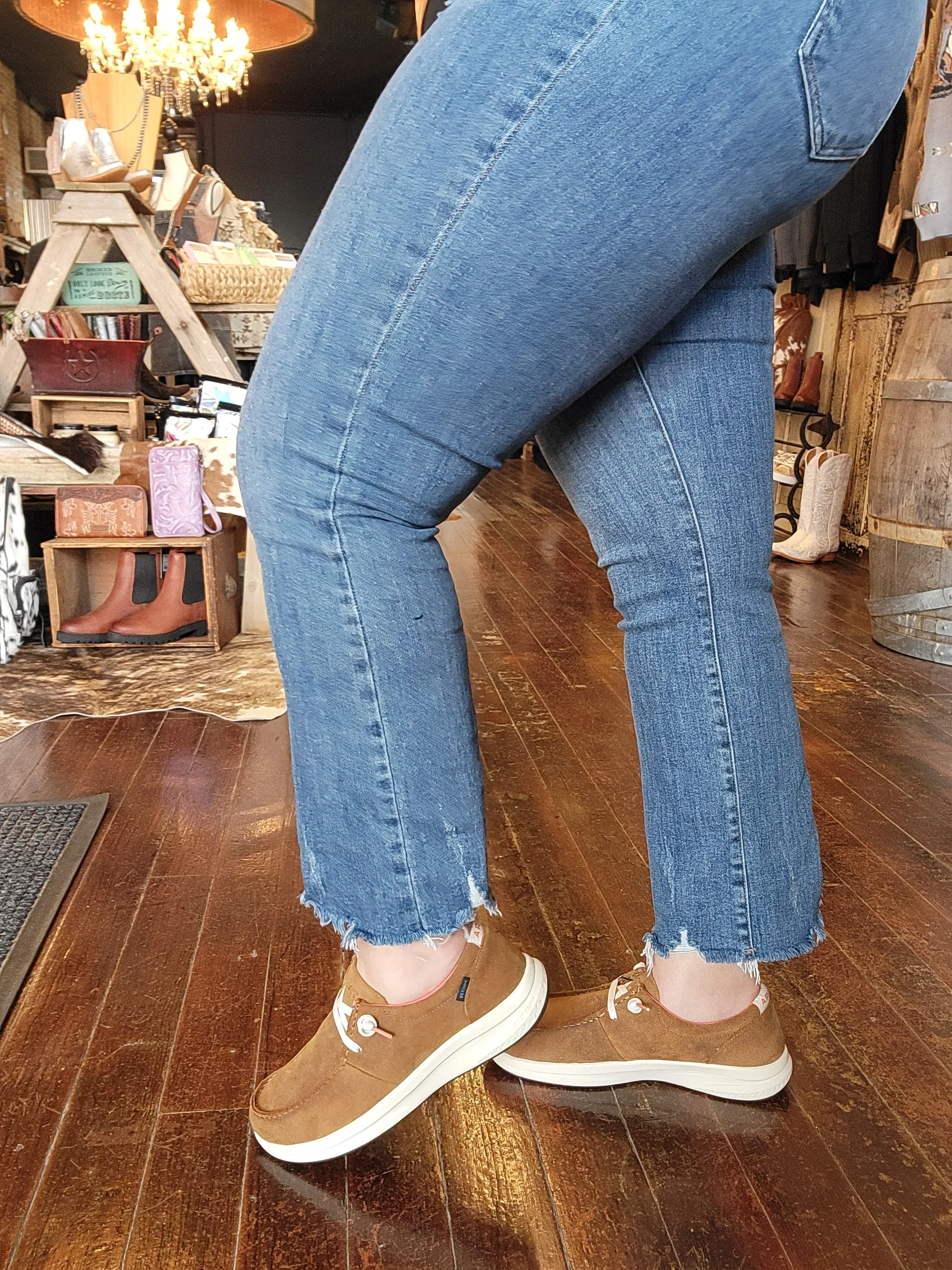 Ariat Buckeye Slip-on Shoe [Weathered Honey] ✙ON SALE NOW✙
