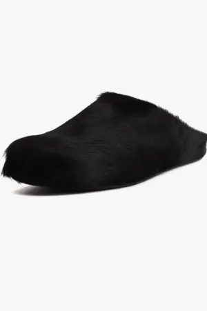 Cuddle Up Faux Fur Slides - Black